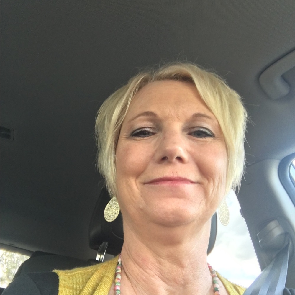 Meet your Posher, Sharon